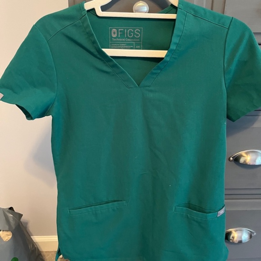 Figs Scrubs‎
